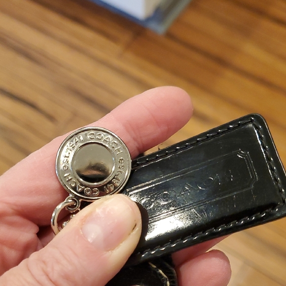 Coach 2012 Crossbody Bag Two Hangtags See Callouts - Picture 9 of 9